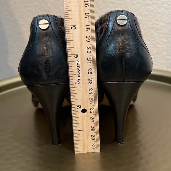 Vince Camuto Vala Dusk Leopard Heeled Booties - Picture 4 of 11